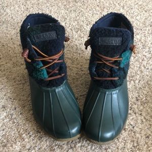 Sperry fall/ winter boots